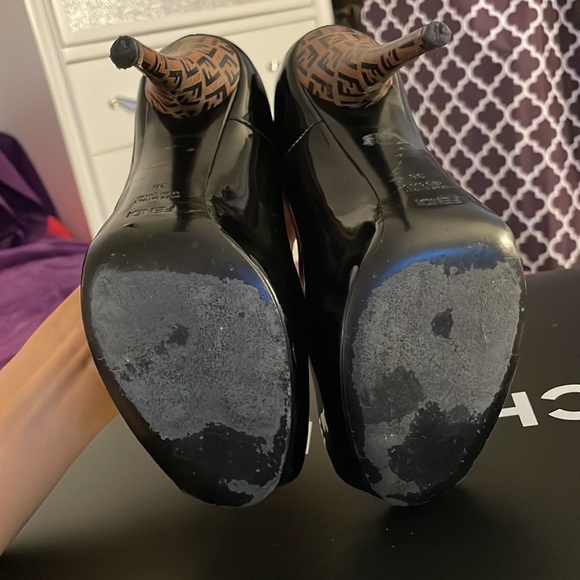 Fendi Spuntata Vernice Peep Toe Heel - Picture 5 of 5